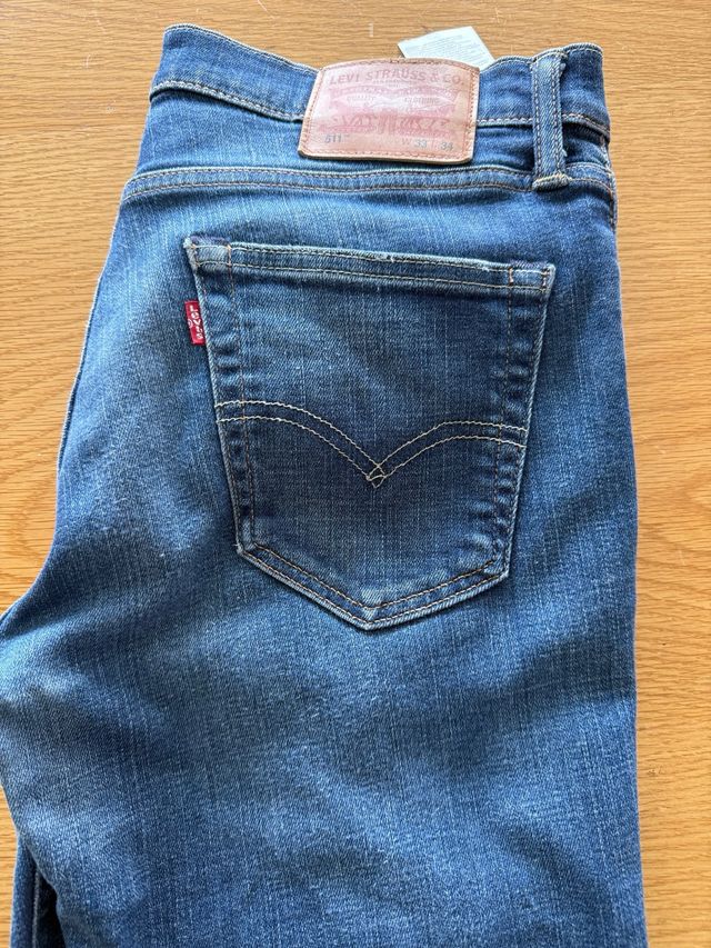 Vaquero Levis 511 Slim 33/34