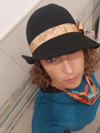 Cappello bombetta nero Alviero Martini