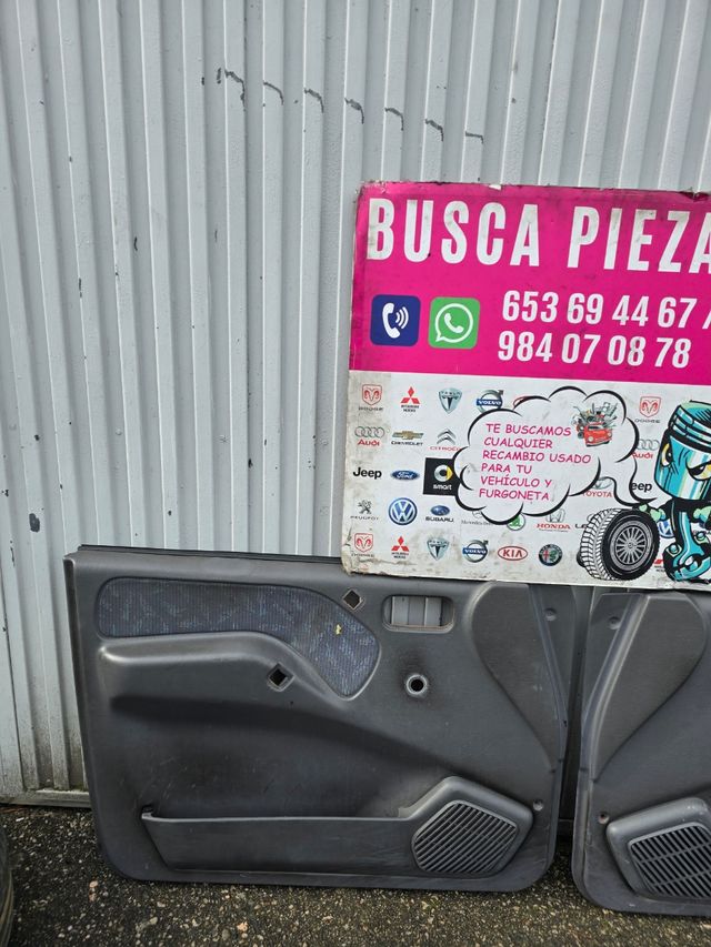 'PANELES PUERTA NISSAN TERRANO