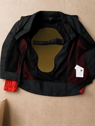 Chaqueta moto con protecciones