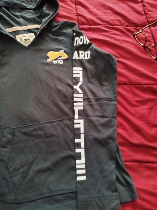 Camiseta chico con gorro