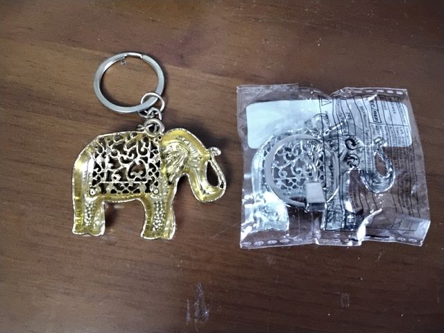 llaveros de elefantes