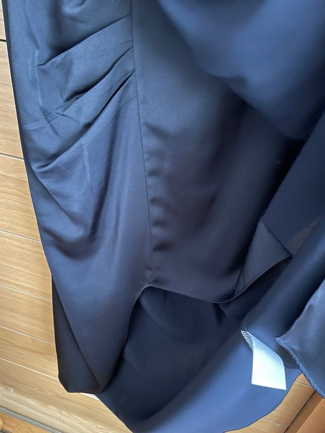 Falda satinada azul marino de la marca AN'GE PARIS