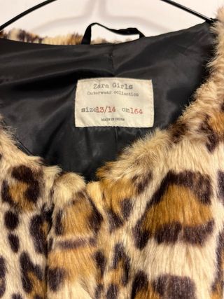 Abrigo leopardo pelo sintetico