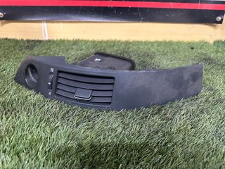 GUANTERA-TUBO-REJILLA-TAPA TOYOTA COROLLA VERSO R1