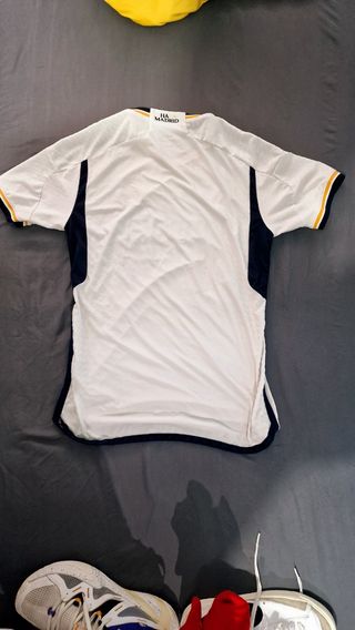 Camiseta del Real Madrid Original 23-24 Talla M