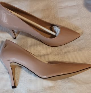 Zapatos de tacón a estrenar. Último precio. 