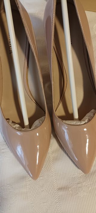 Zapatos de tacón a estrenar. Último precio. 