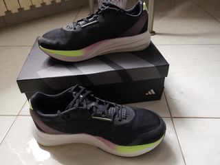 Vendo scarpe da running Adidas DS
