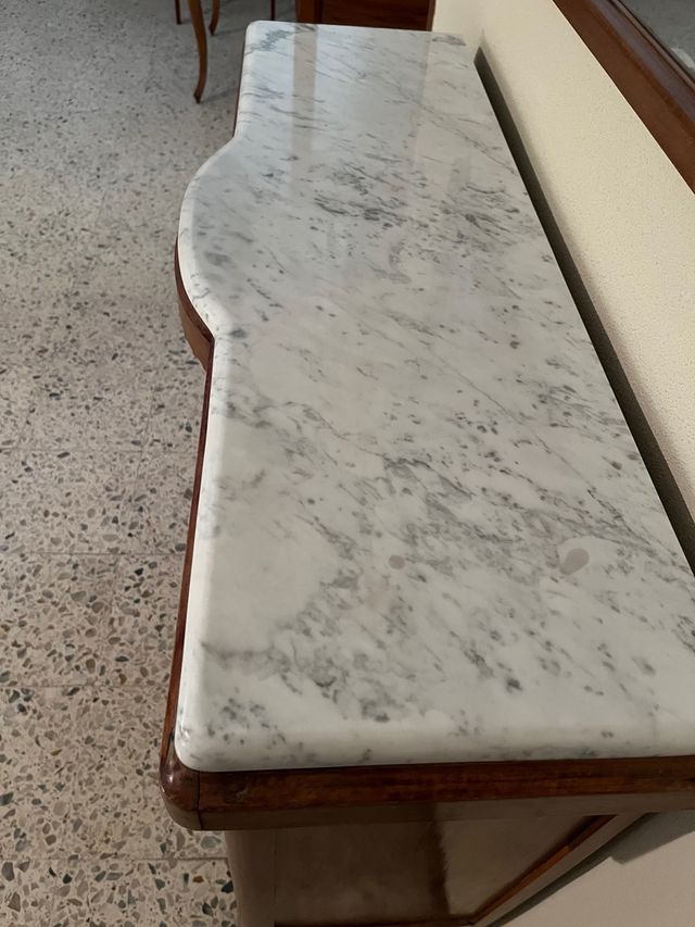 Mueble vitrina madera