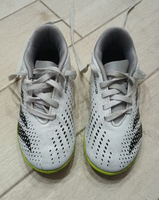 Scarpe calcetto Adidas predator bimbo taglia 28,5