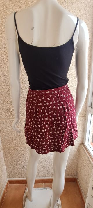 Minifalda flores Hollister XXS