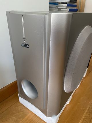 Home cinema JVC con 4 torres