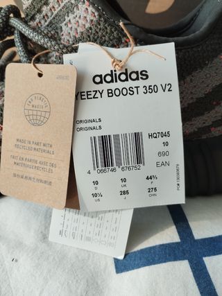  Adidas Yeeze 350 carbon beluga
