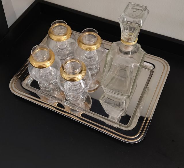 Juego licor copas botella y 1 bandeja