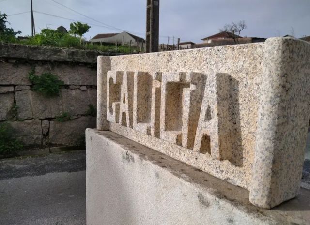 Numero de casa en piedra