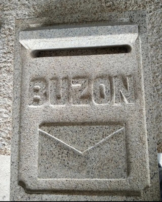 Numero de casa en piedra