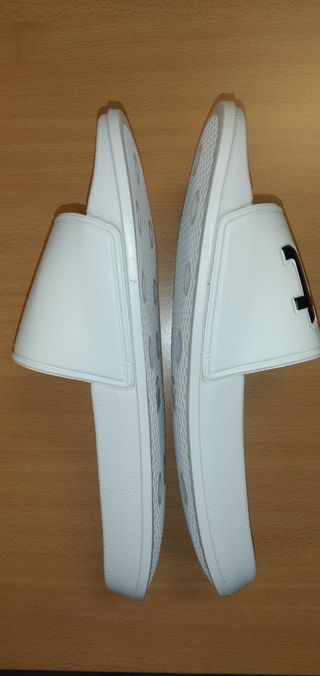 CIABATTE unisex bianche con scritte nere Tg 43 -