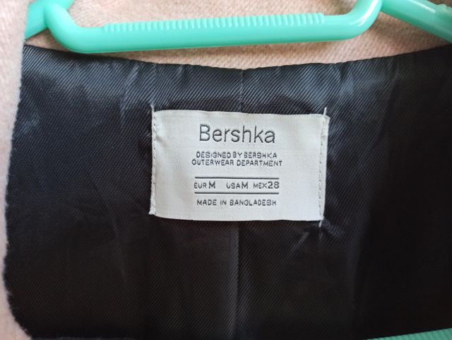 Abrigo Bershka t. M rosa mujer