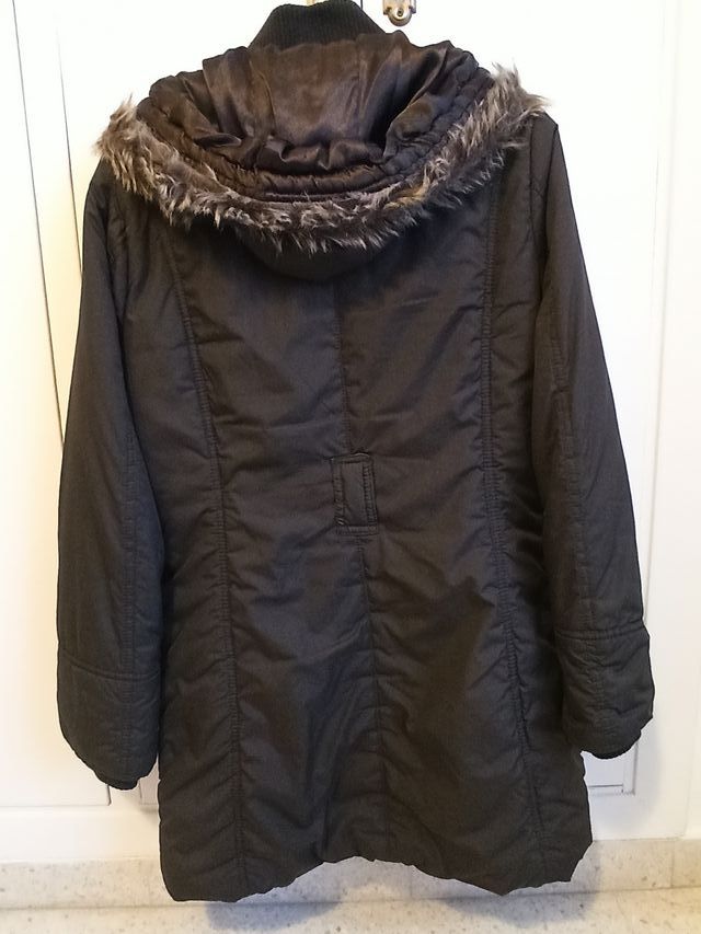 Abrigo con capucha t. M Stradivarius negro mujer