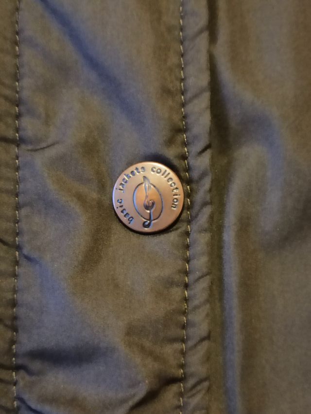 Abrigo con capucha t. M Stradivarius negro mujer