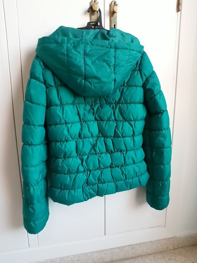 Chaqueta acolchada con capucha Lefties t. M verde