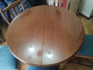 Mesa comedor extensible con sillas