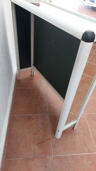 Vitrina expositora Kide.