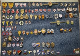 Pins futbol surtidos