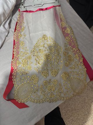 Vestido fallera de 3 a 5 años mas o menos