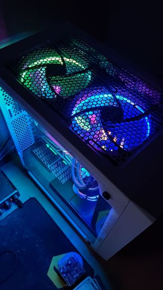 [REBAJAS] Ventiladores NZXT AER RGB 140 con HUE