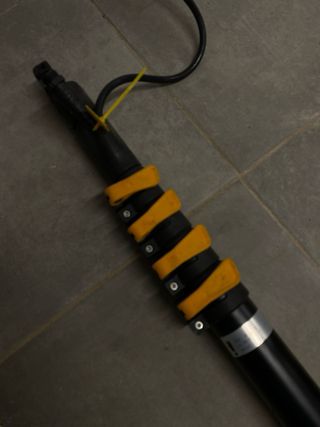 Palo telescopico para limpieza de paneles solares