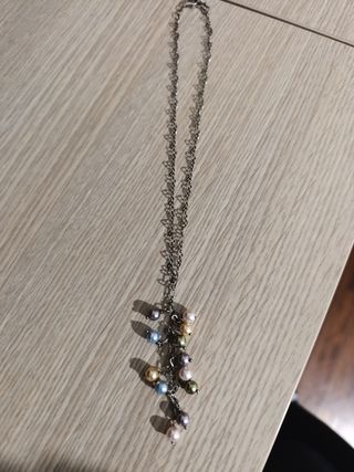 Collana con palline colorate