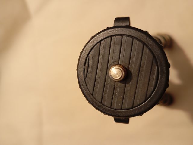 Tripode mini, con rosca, para cámara pequeña