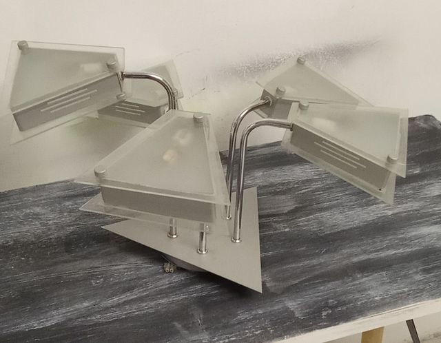 PUUM 
 Lampara techo 5 focos


