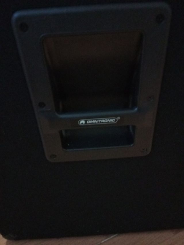 Subwoofer omnitronic Bx-1550 la pareja