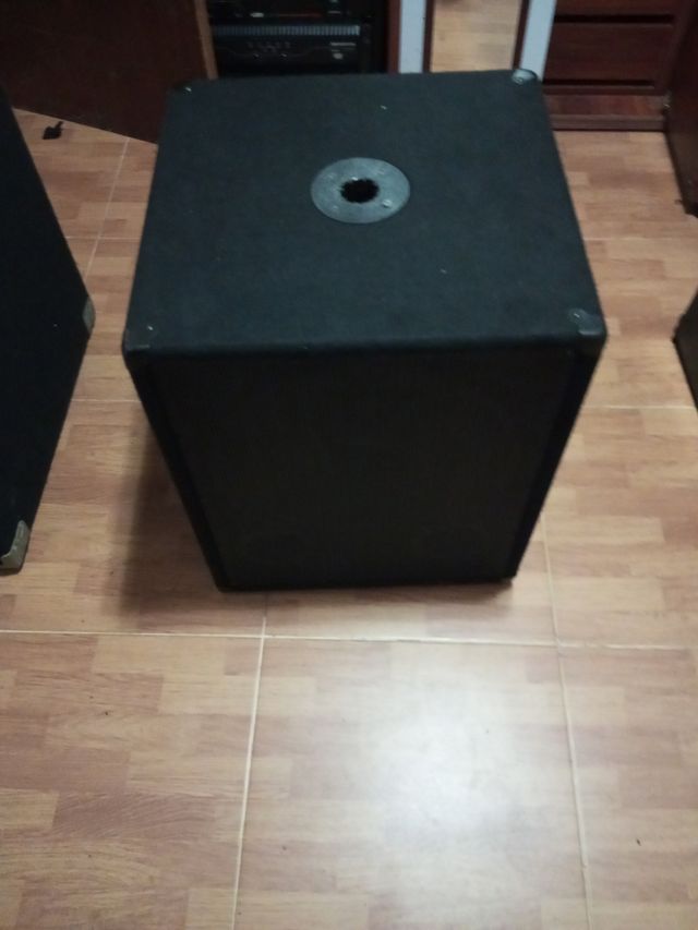 Subwoofer omnitronic Bx-1550 la pareja