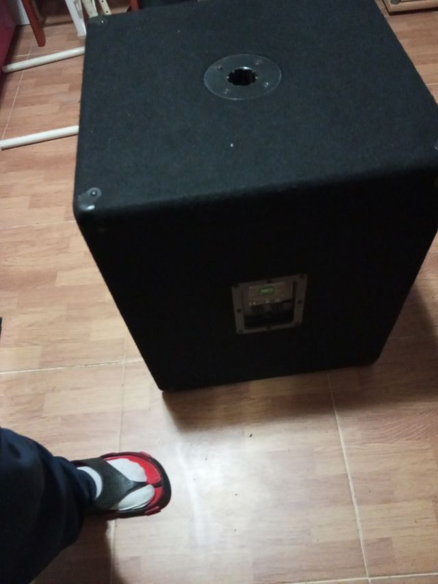 Subwoofer omnitronic Bx-1550 la pareja