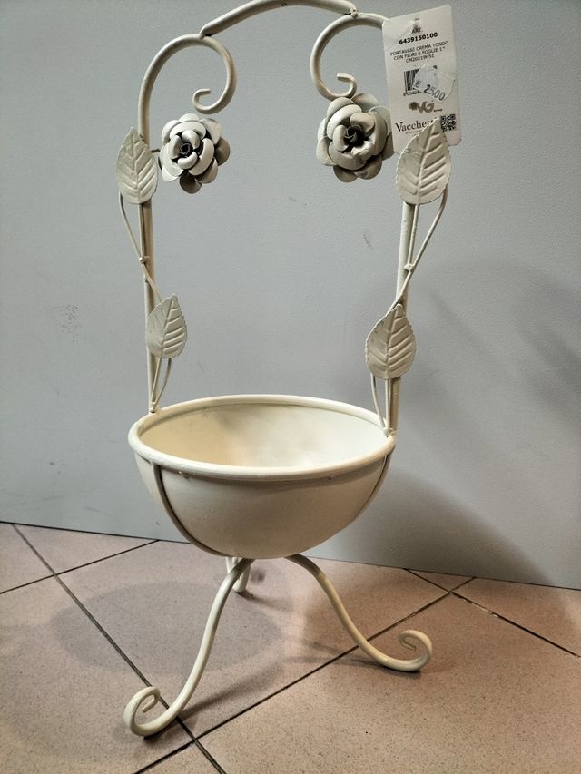 Porta piante in ferro 