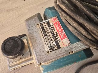 Cepillo electrico carpintero Makita