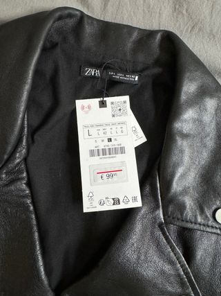 Cazadora biker de piel de Zara