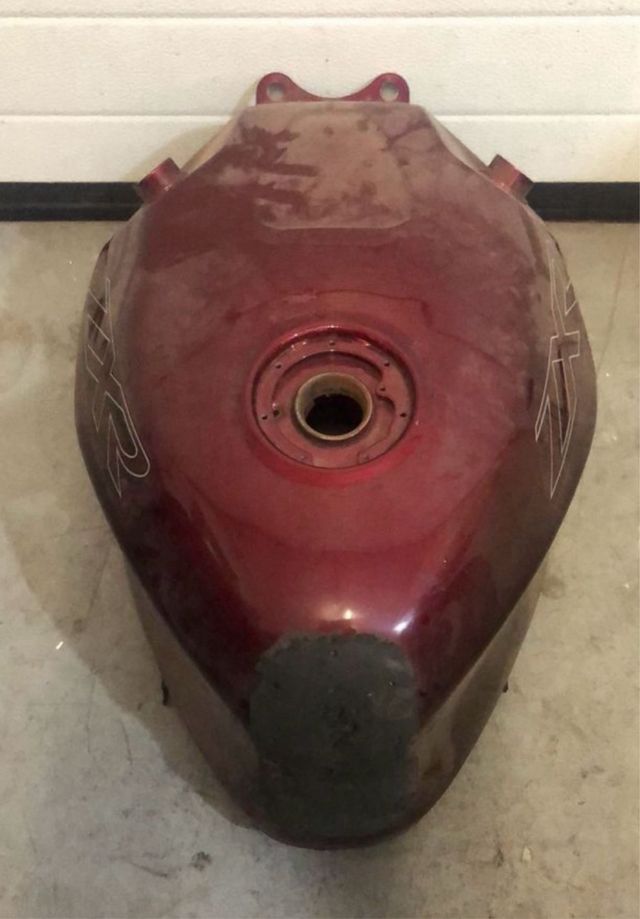 Deposito Kawasaki ZXR 750 J1/J2