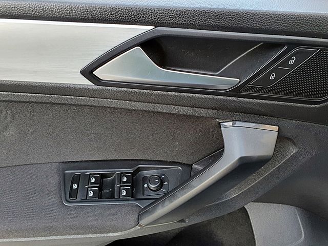 Volkswagen T-Roc, MIRROR LINK, NAVEGADOR, 6 veloci