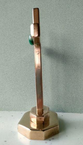 Vecchia croce da tavolo in ottone malach