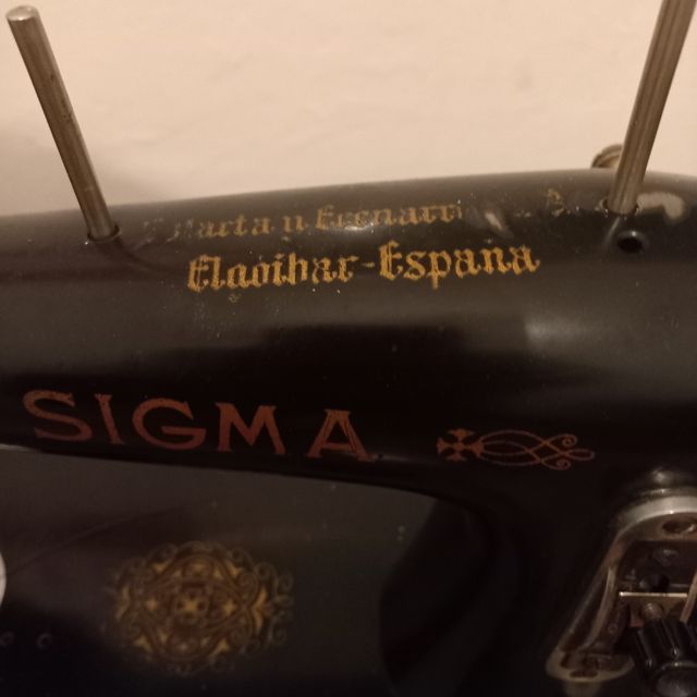 Maquina de coser antigua