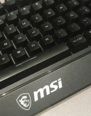 TECLADO GAMER MSI.