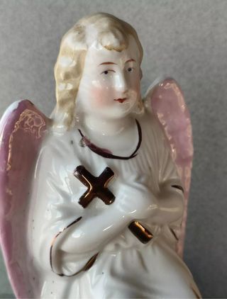 Antico angelo in biscuit lucido