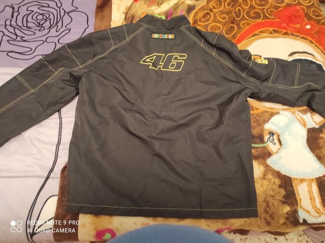 Firmada chaqueta valentino rosi firmada