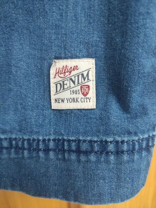Vestido Tommy Hilfiger 5 años
Talla 5 años.