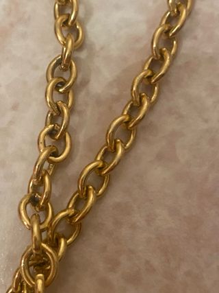 Collana antica con medaglione